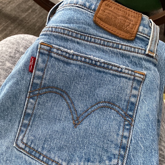 Levi’s Wedgie 25 - Picture 6 of 6